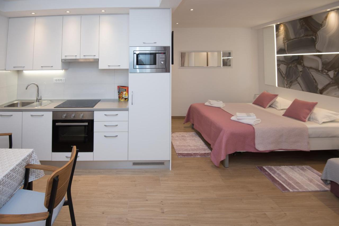 Luxury Studio Apartment Honeymoon Split Luaran gambar
