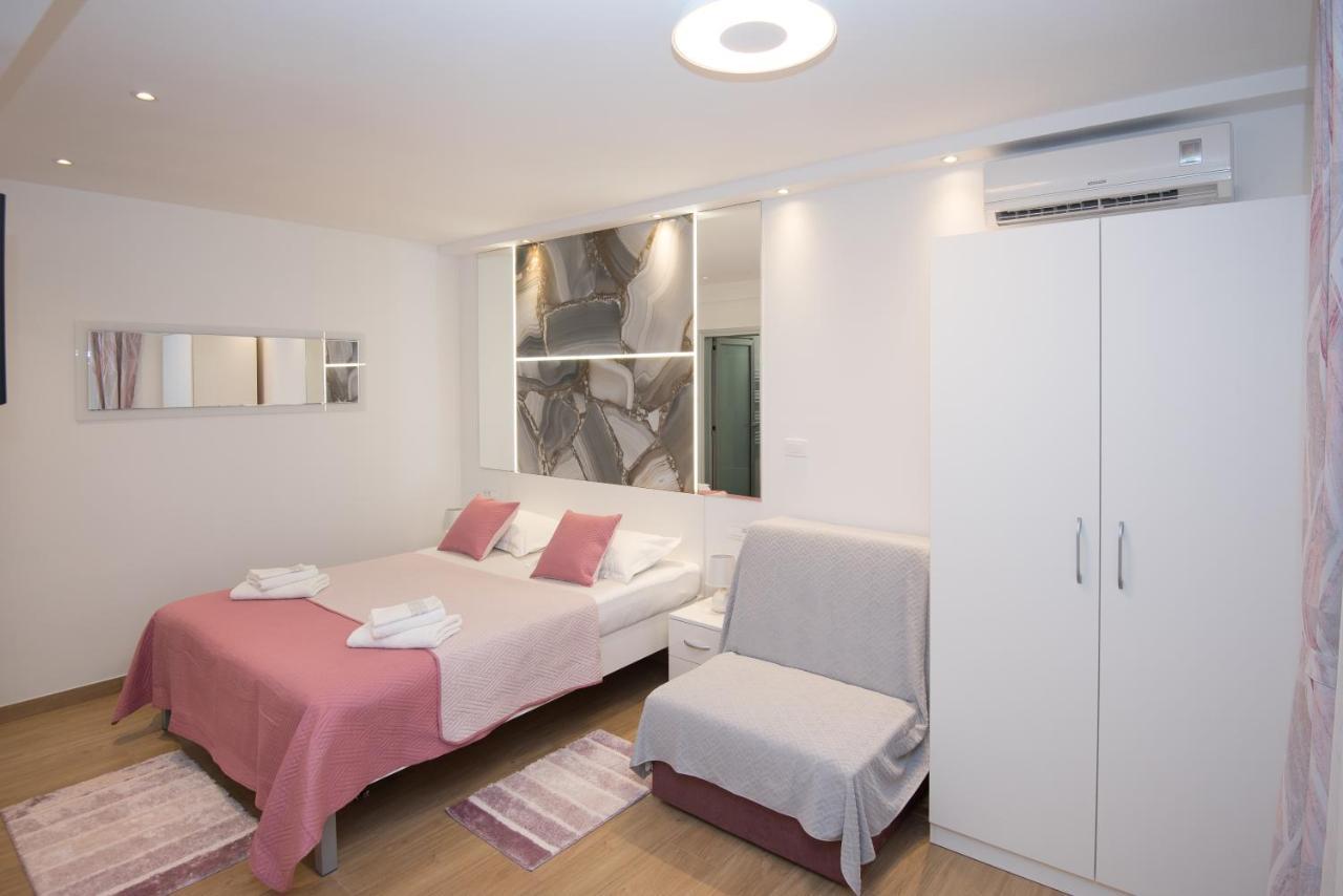 Luxury Studio Apartment Honeymoon Split Luaran gambar